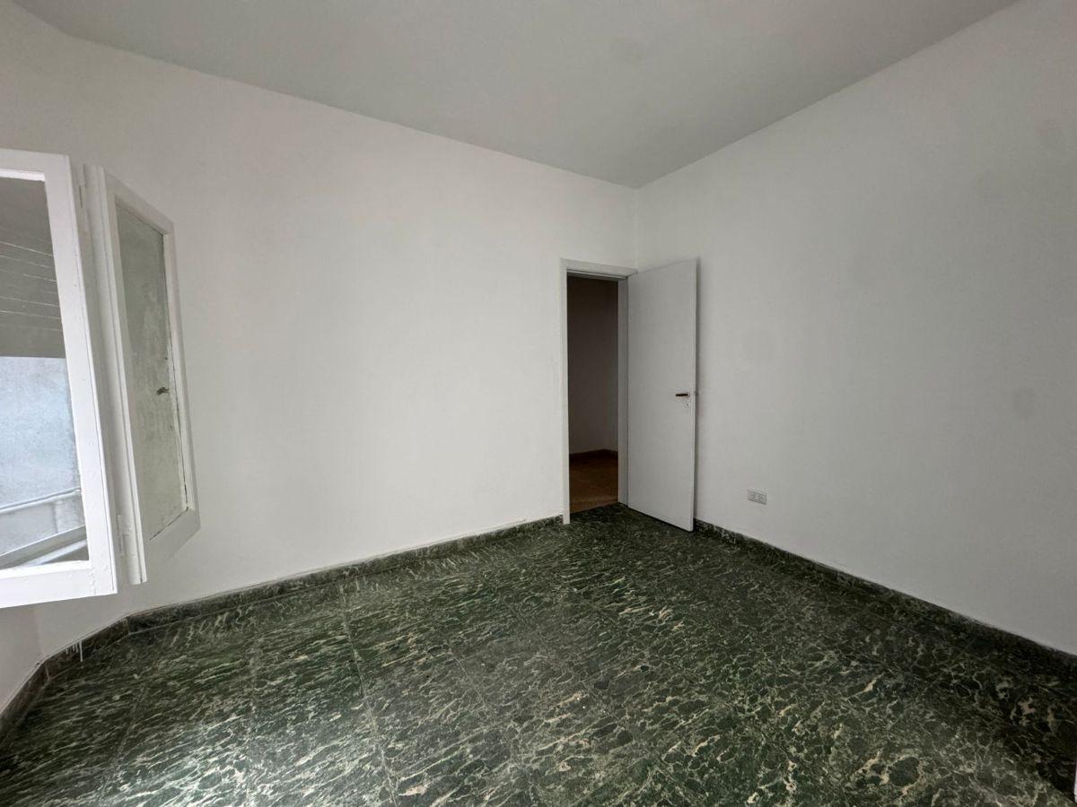 Foto de CASA TIPO PH DE 3 AMBIENTES AL CONTRAFRENTE CON ENTRADA INDEPENDIENTE DE LA CALLE Y JARDIN., imagen 4