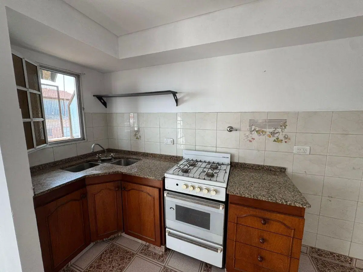DEPARTAMENTO EN ALQUILER CON MUY BUENA UBICACION. 2