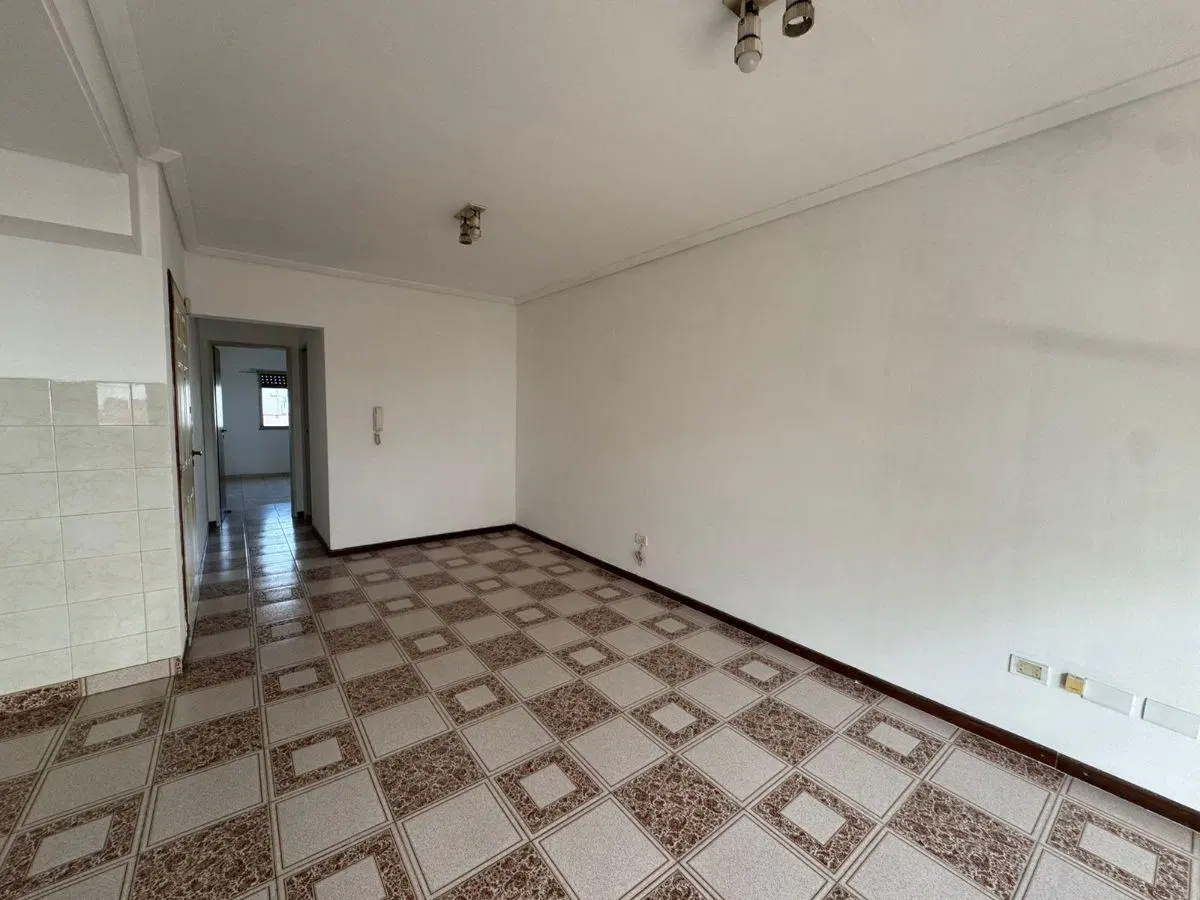 DEPARTAMENTO EN ALQUILER CON MUY BUENA UBICACION. 4