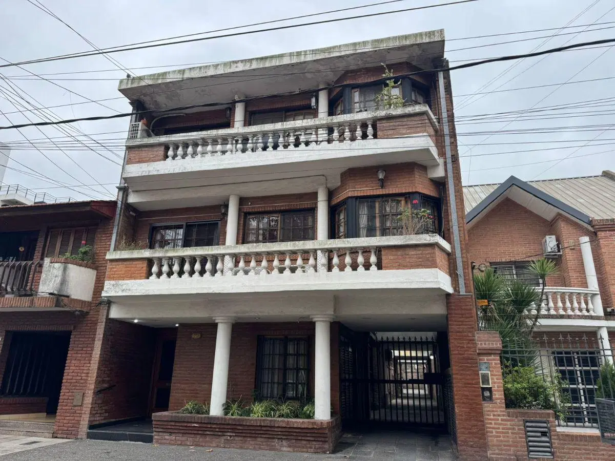 DEPARTAMENTO DE DOS AMBIENTES EN ALQUILER CON MUY BUENA UBICACION. 2