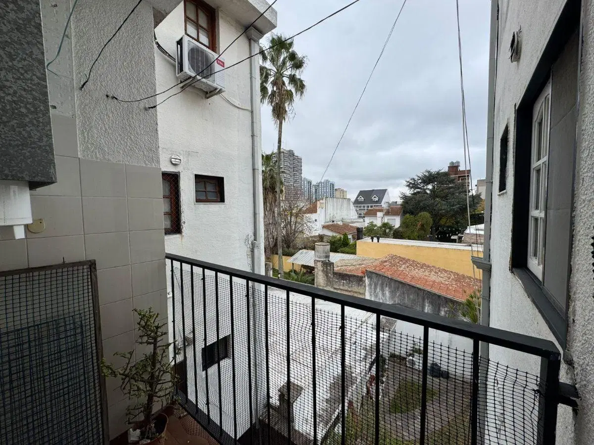 DEPARTAMENTO DE DOS AMBIENTES EN ALQUILER CON MUY BUENA UBICACION. 4