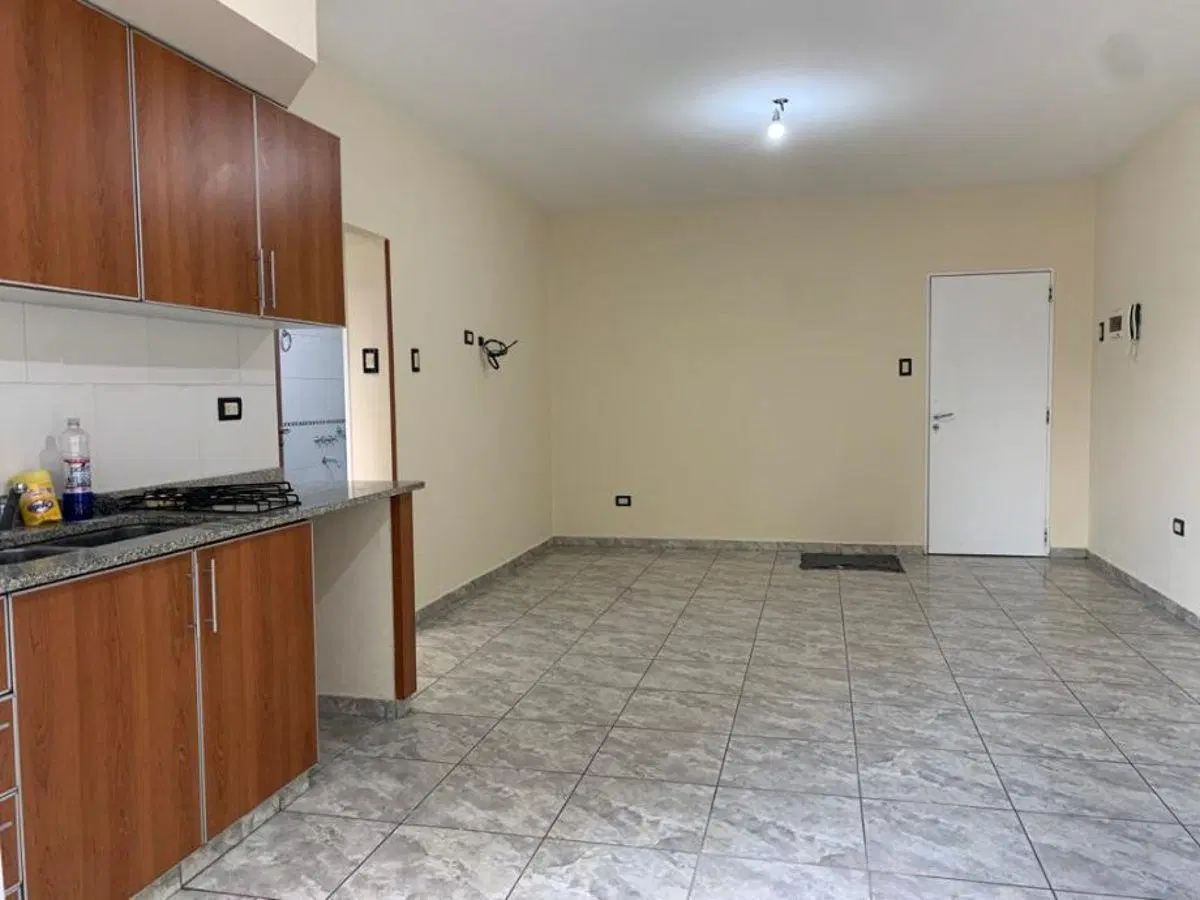 HERMOSO EPARTAMENTO DE 2 AMBIENTES MODERNO CON BALCON PROPIO (VISTA LATERAL) SOBRE AV. FABIAN ONSARI 5