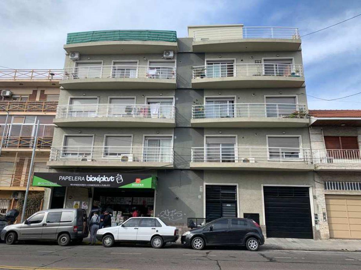 HERMOSO EPARTAMENTO DE 2 AMBIENTES MODERNO CON BALCON PROPIO (VISTA LATERAL) SOBRE AV. FABIAN ONSARI