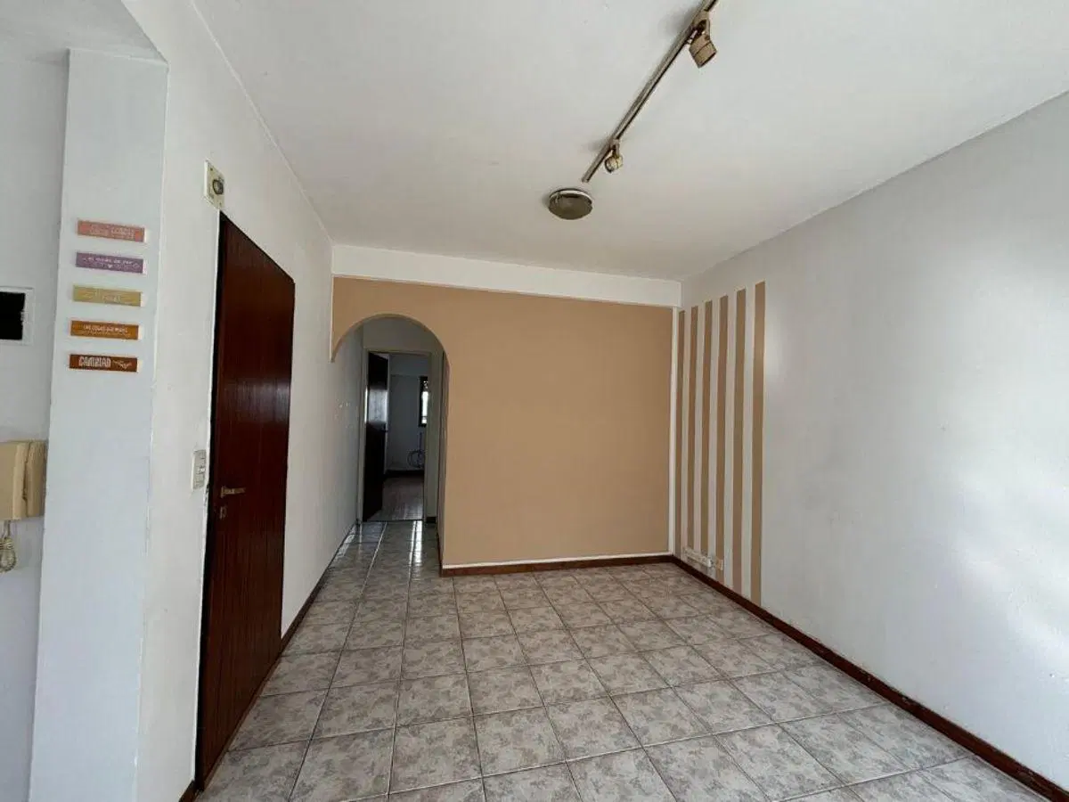 DEPARTAMENTO DE 2 AMBIENTES CON COCHERA EN ALQUILER! 3