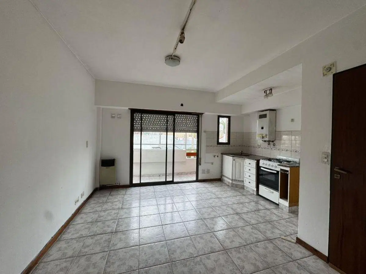DEPARTAMENTO DE 2 AMBIENTES CON COCHERA EN ALQUILER! 1
