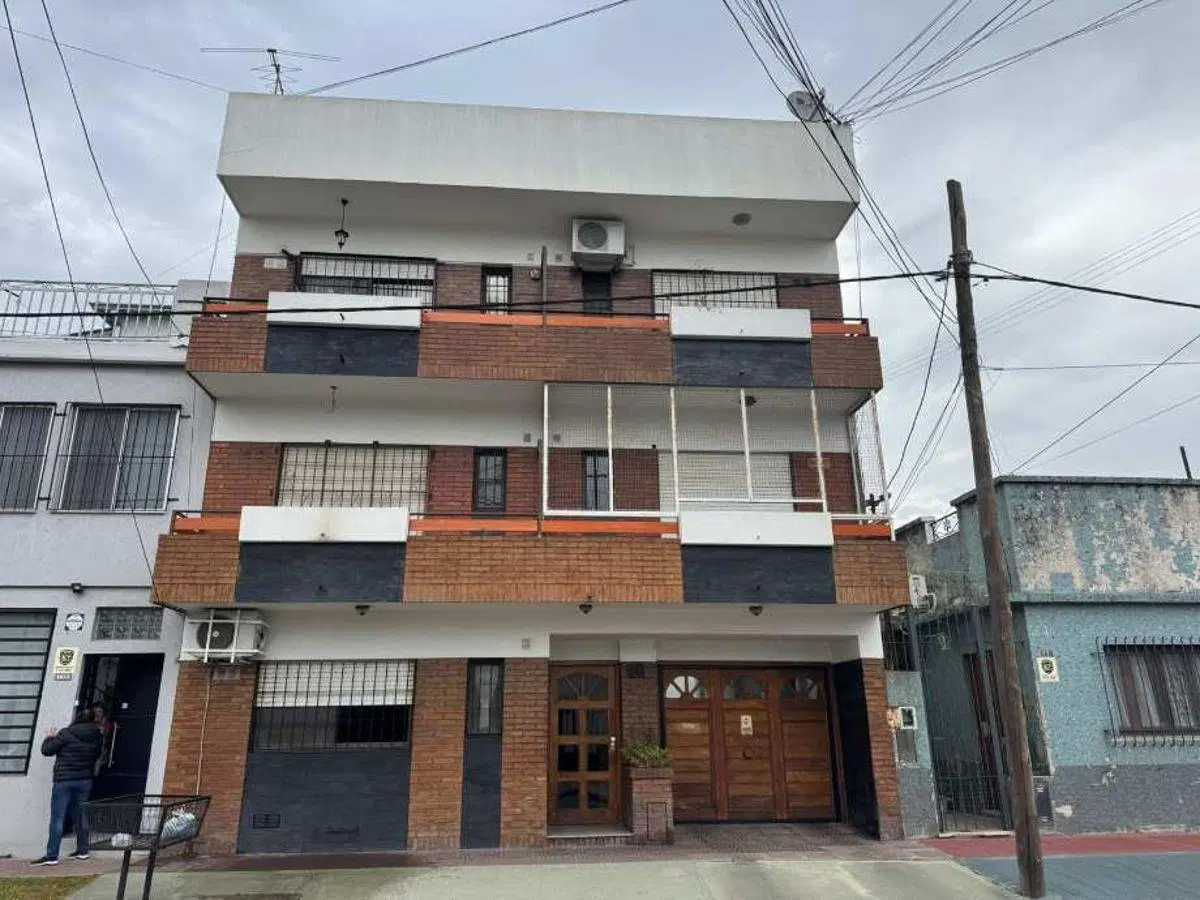 DEPARTAMENTO DE 2 AMBIENTES CON COCHERA EN ALQUILER! 4