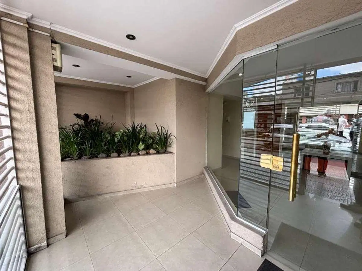 Departamento 2 Ambientes Moderno con Doble Balcón y Vista Abierta 5