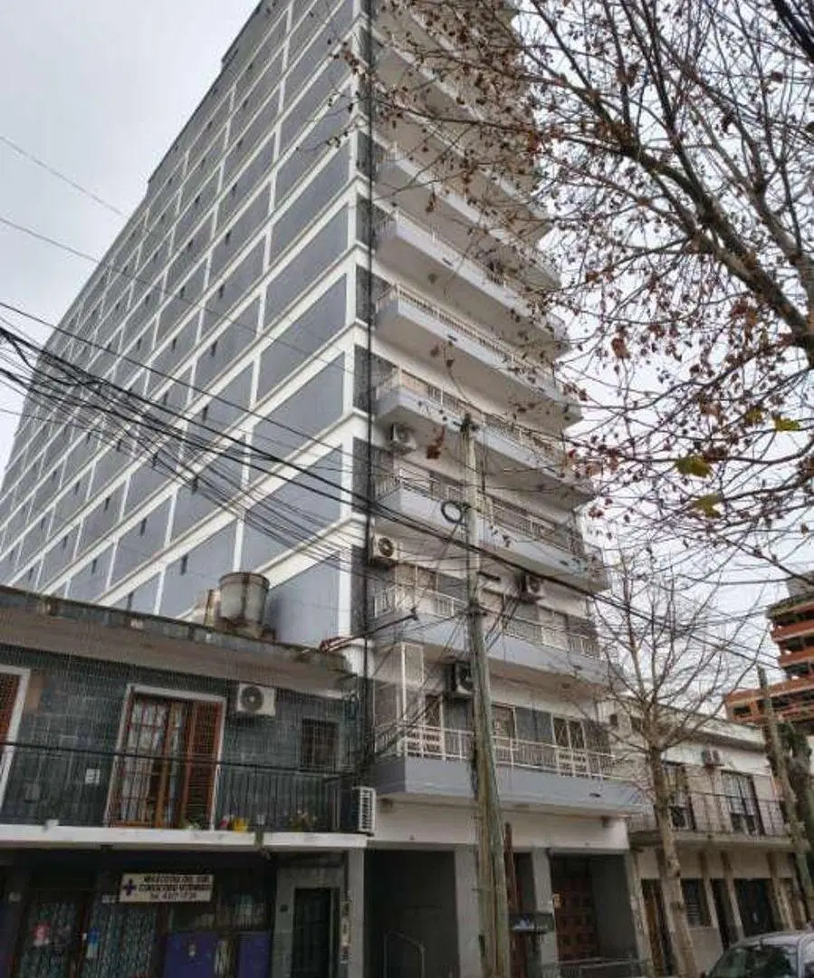 DEPARTAMENTO DE 2 AMBIENTES AMPLIOS EN WILDE CENTRO (EXCELENTE UBICACION). 1