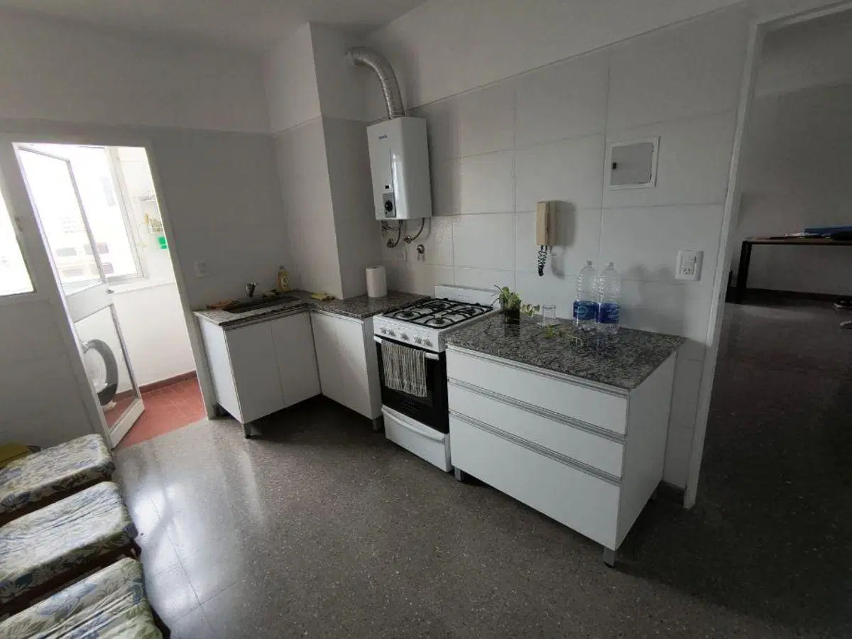 DEPARTAMENTO DE 2 AMBIENTES AMPLIOS EN WILDE CENTRO (EXCELENTE UBICACION). 5