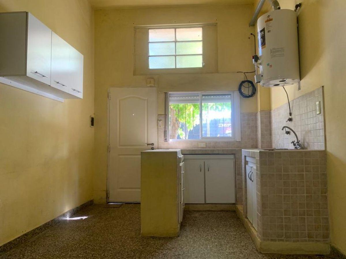 Foto de DEPARTAMENTO TIPO CASA DE 1 AMBIENTES (INDEPENDIENTE DE LA CALLE), imagen 2