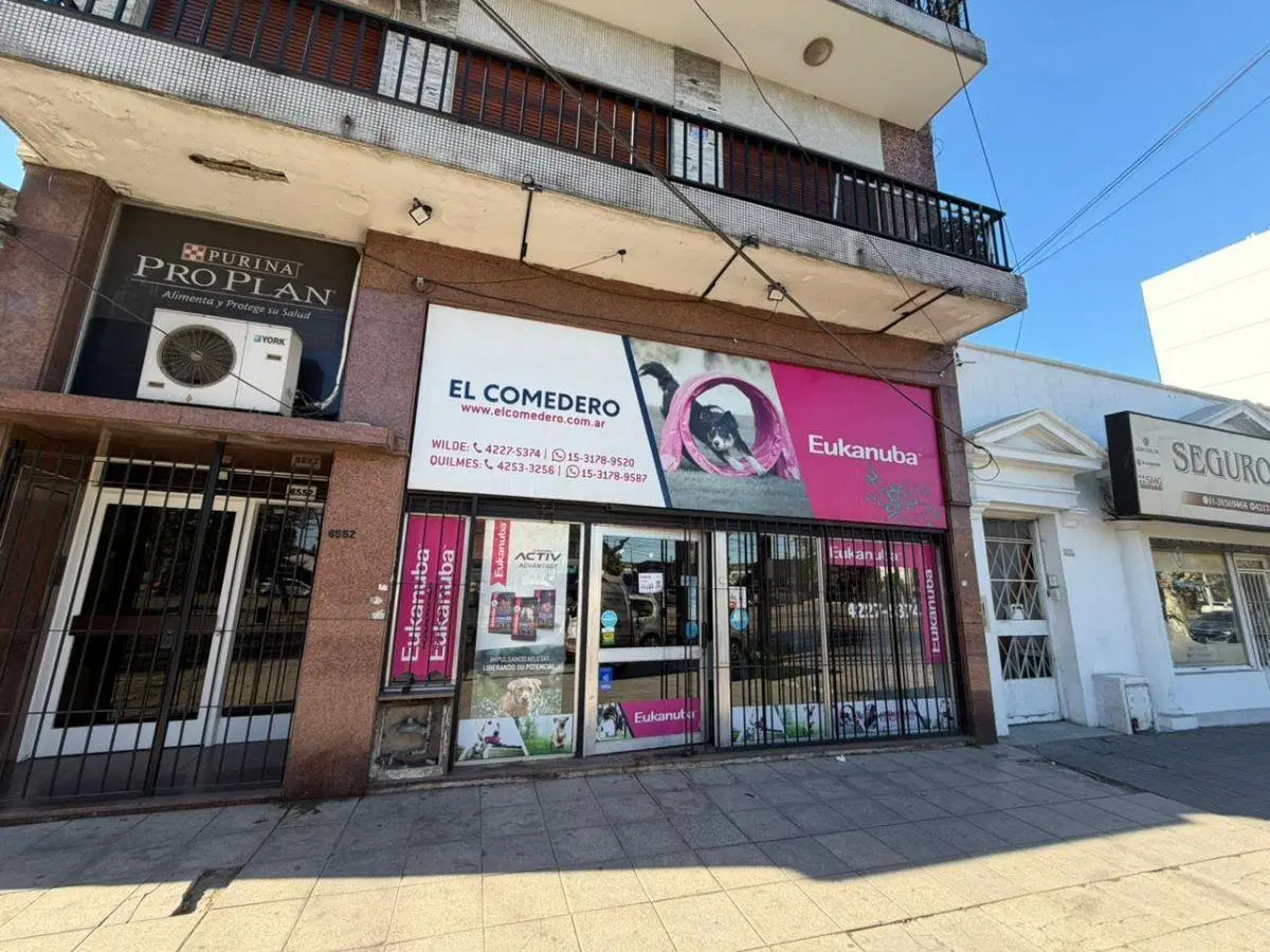 EXCELENTE PROPIEDAD COMERCIAL EN BLOCK ( AMPLIO LOCAL Y DEPARTAMENTO CON FONDO PARQUIZADO) 3