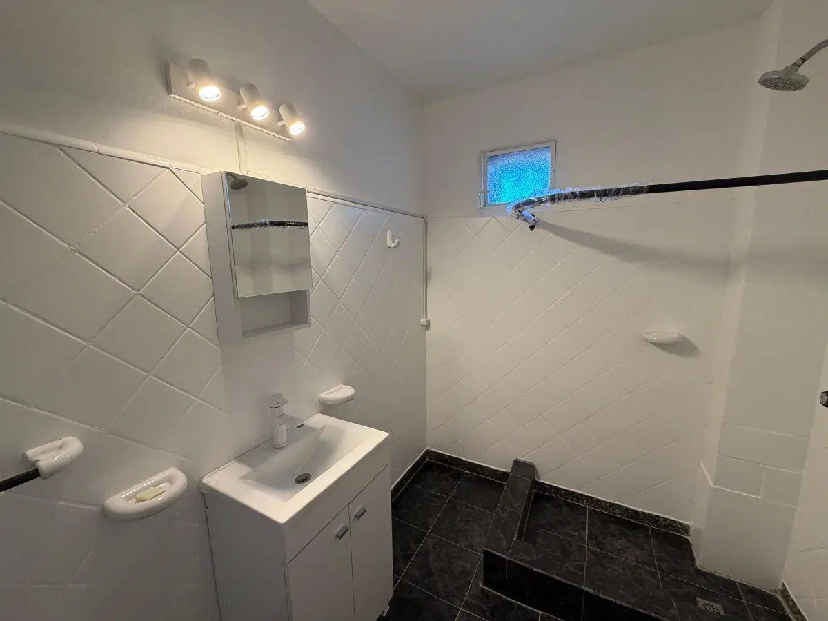 DEPARTAMENTO TIPO CASA DE 3 AMBIENTES EN ALQUILER SOBRE AVENIDA MANUEL BELGRANO 8