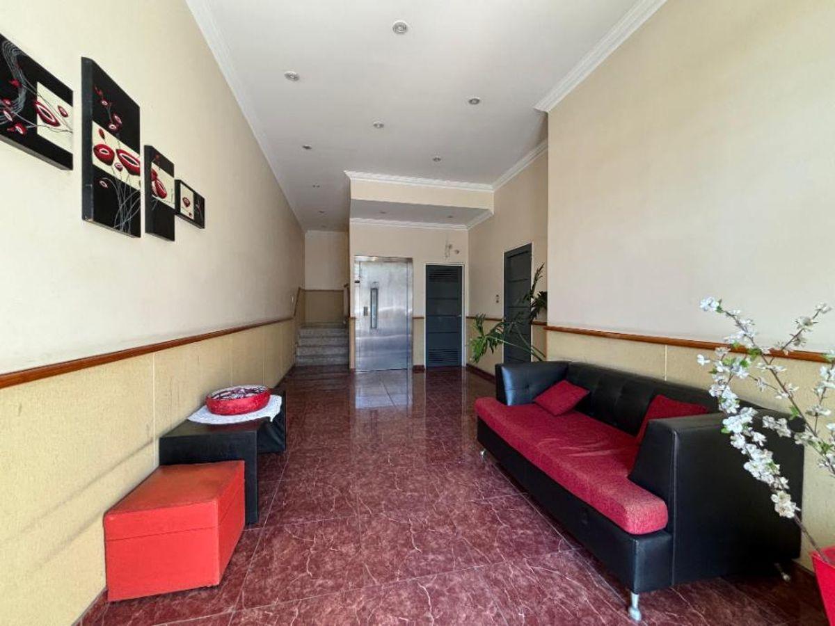 Foto de HERMOSO DEPARTAMENTO DE 2 AMBIENTES MODERNO AL CONTRAFRENTE SOBRE AV, imagen 2
