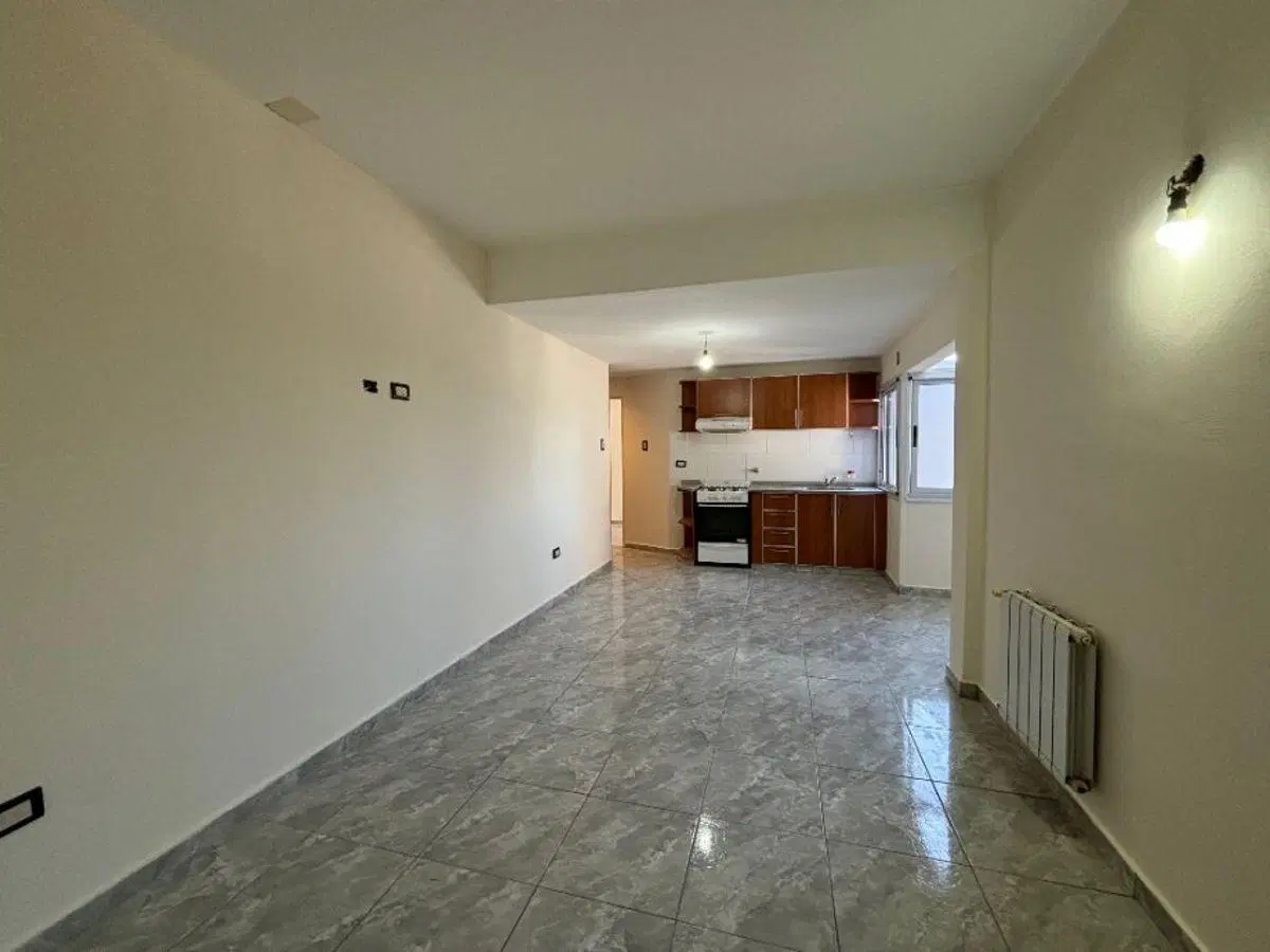 HERMOSO DEPARTAMENTO DE 2 AMBIENTES MODERNO AL CONTRAFRENTE SOBRE AV. FABIAN ONSARI. 5