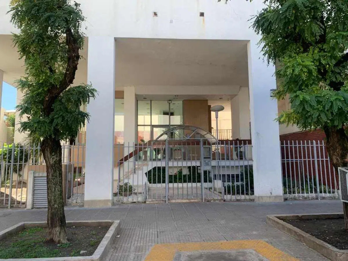 HERMOSO DEPARTAMENTO DE 3 AMBIENTES AMPLIOS (EXCELENTE UBICACIÓN). 5