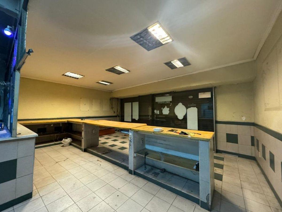 Foto de EXCELENTE LOCAL SOBRE AV. MITRE (IDEAL PARA USO GASTRONOMICO / ALMACEN), imagen 5