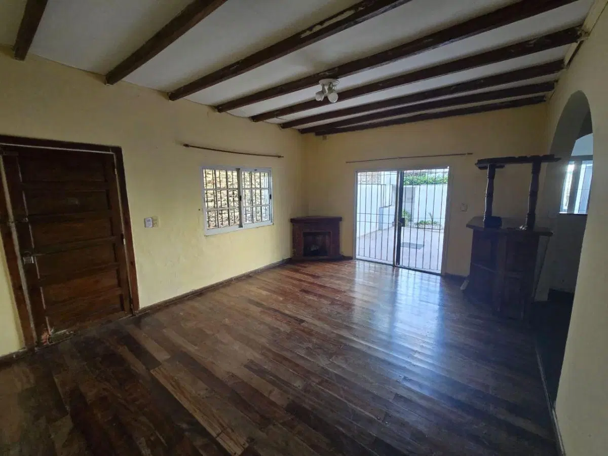 DEPARTAMENTO TIPO CASA EN ALQUILER EN VILLA DOMINICO 3