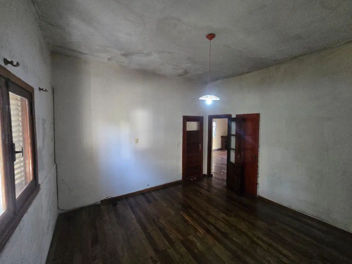 DEPARTAMENTO TIPO CASA EN ALQUILER EN VILLA DOMINICO 8