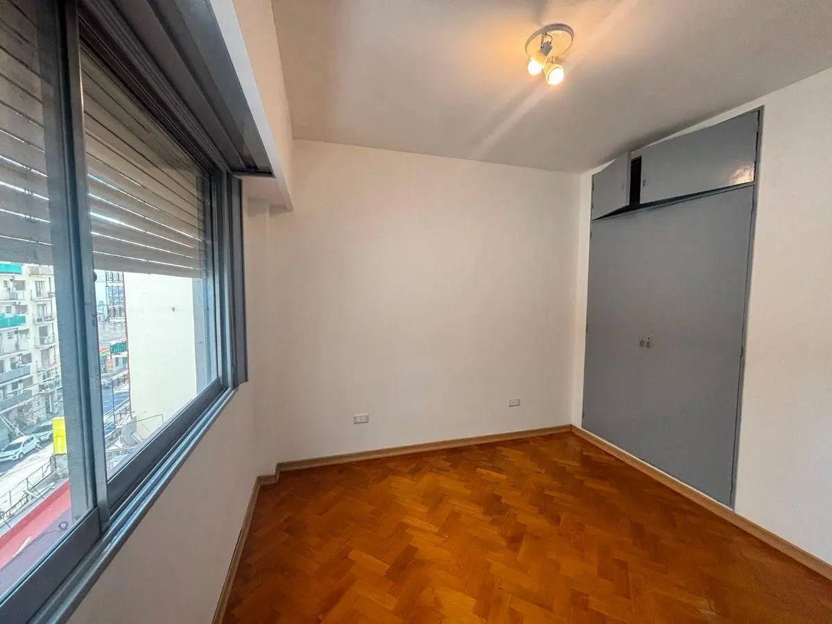 DEPARTAMENTO DE 2 AMBIENTES EN VENTA - AVELLANEDA CENTRO 8