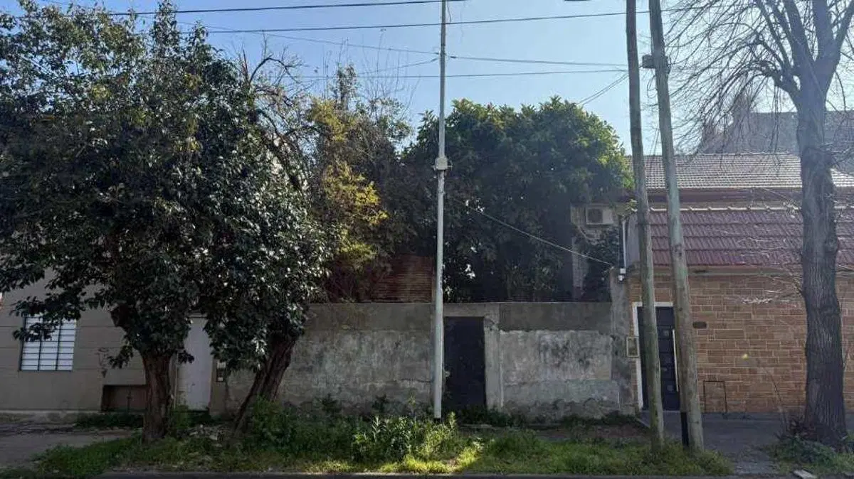 Lote en venta en Sarandí - Excelente ubicación a metros de Av. Belgrano 4