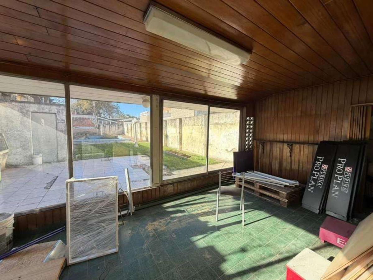 Foto de DEPARTAMENTO TIPO CASA CON LOTE GRANDE EN ALQUILER SOBRE AVENIDA MITRE., imagen 3