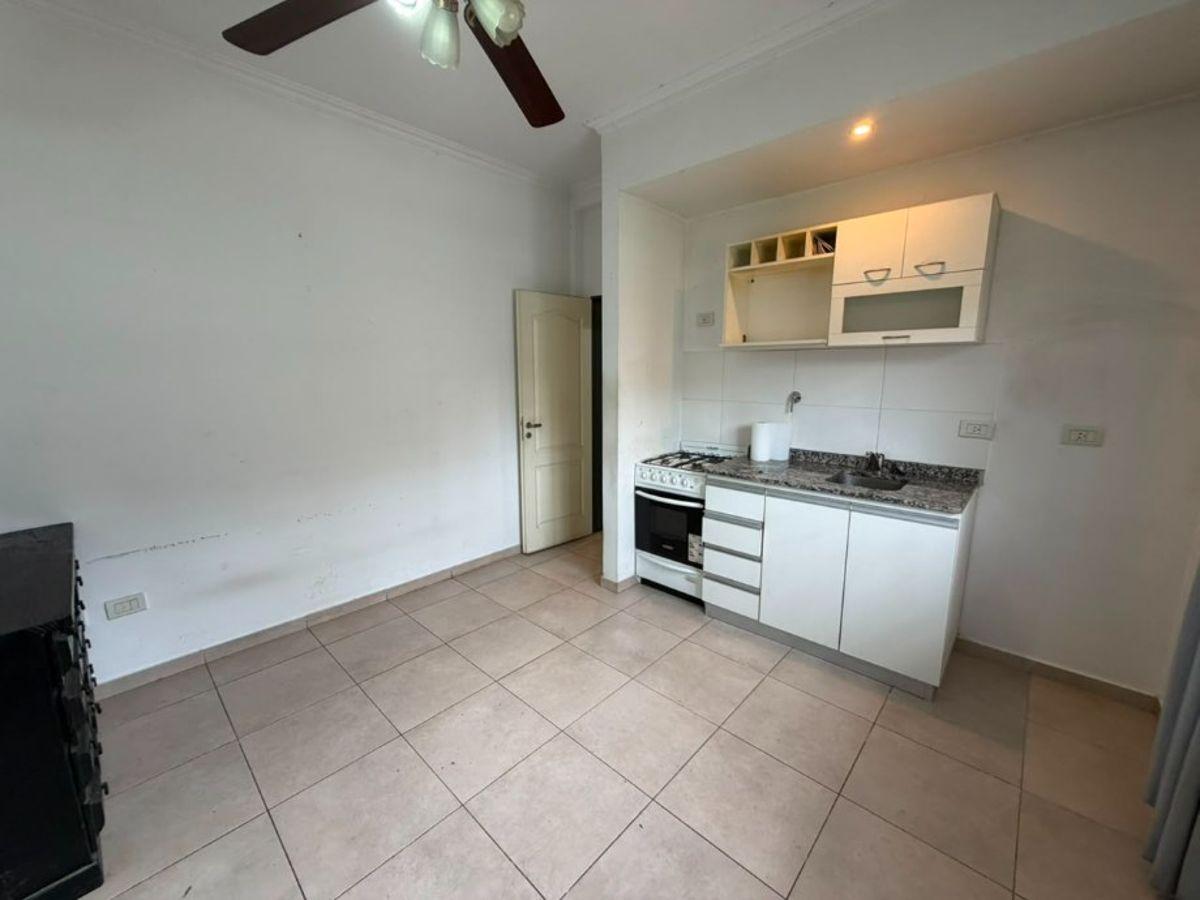 Foto de DEPARTAMENTO MODERNO DE 2 AMBIENTES EN PLANTA BAJA CON PATIO PROPIO., imagen 4