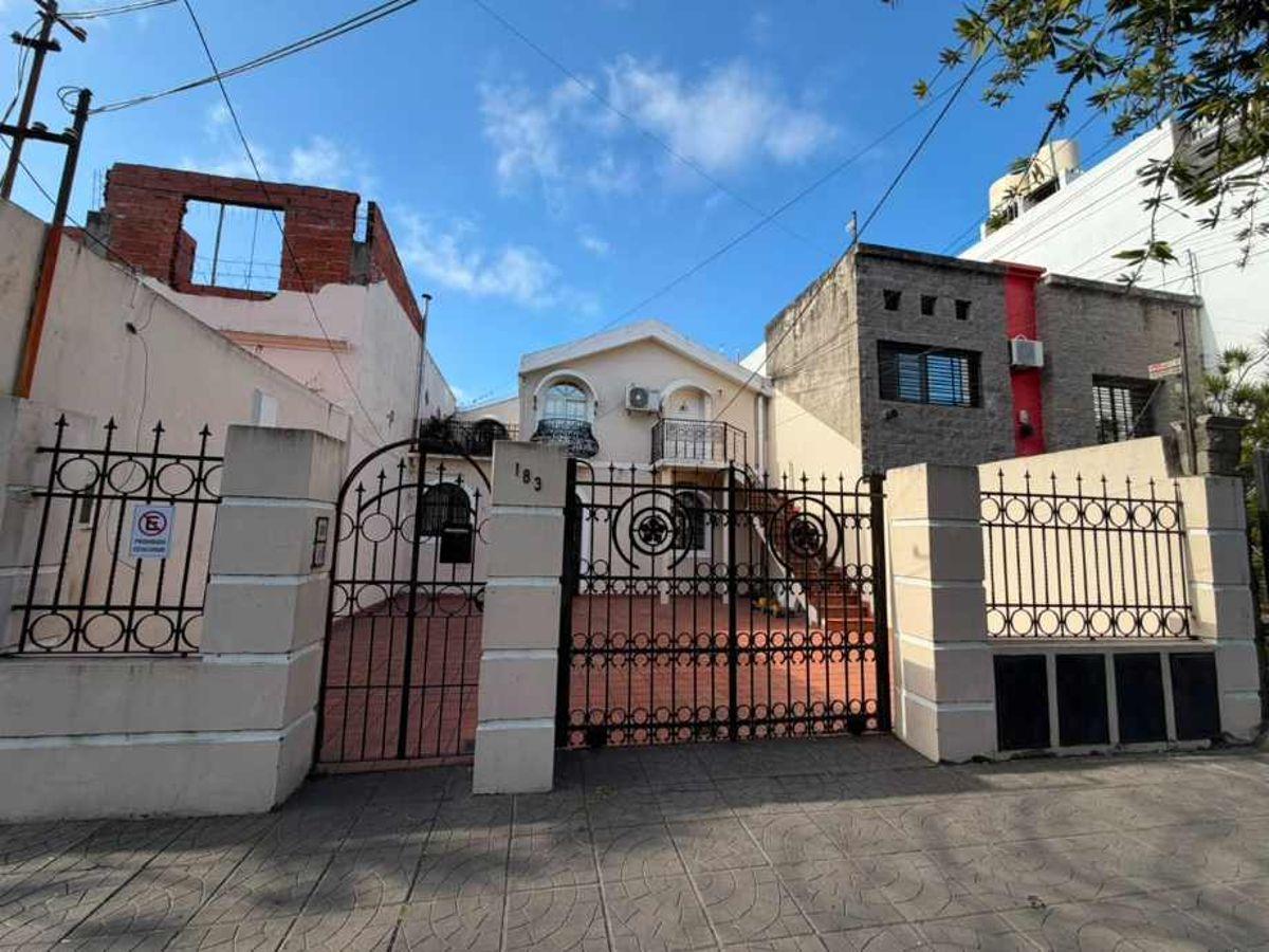 Foto de DEPARTAMENTO TIPO CASA DE 3 AMBIENTES AMPLIO EN PLANTA BAJA (EXCELENTE, imagen 1