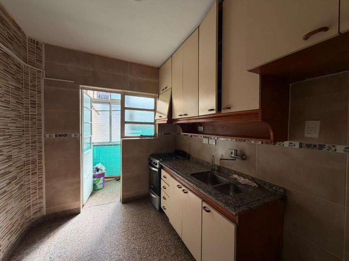 Foto de COMODO Y LUMINOSO DEPARAMENTO DE 4 AMBIENTES EN CABA, imagen 2