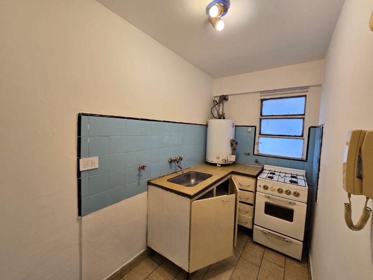 Foto de DEPARTAMENTO DE 2 AMBIENTES EN EDIFICIO (VISTA AL SUR CON SOL DE MAÑANA), imagen 3