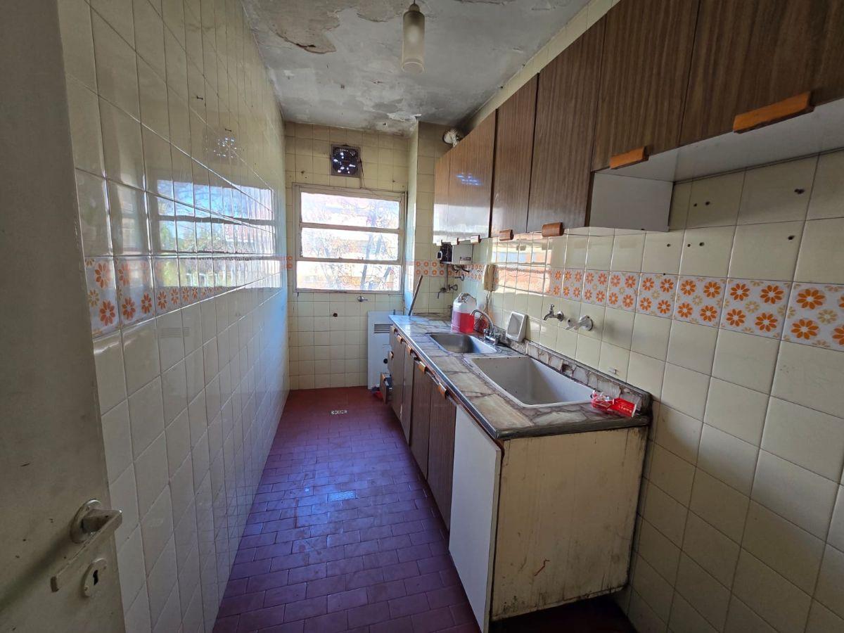 Foto de DEPARTAMENTO DE 3 AMBIENTES AMPLIO EN EXCELENTE UBICACION., imagen 5