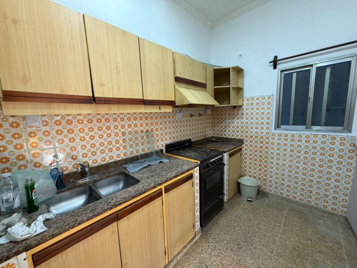 Foto de CASA PH CON LOCAL / COCHERA EN AQUILER, SOBRE AVENIDA LARRALDE., imagen 1