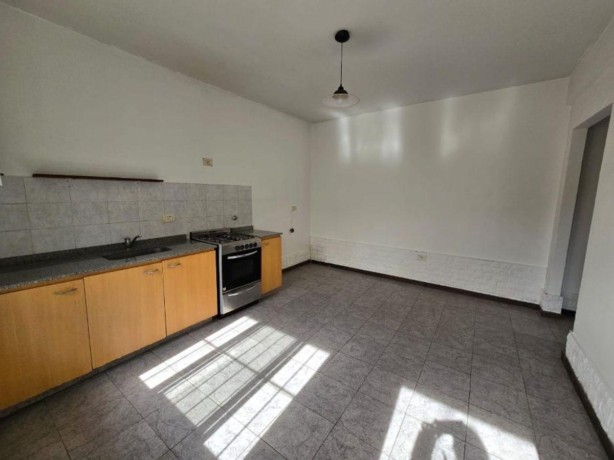 Foto de DEPARAMENTO TIPO CASA DE 2 AMBIENTES EN PLANTA BAJA., imagen 5