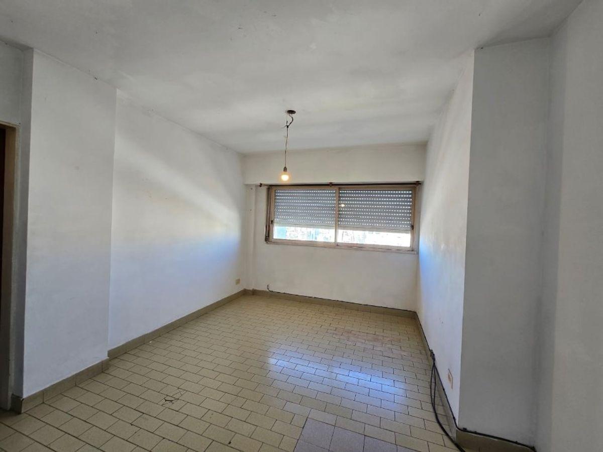 Foto de DEPARTAMENTO 2 AMBIENTES EN ALQUILER EN EDIFCIO SOBRE AVENIDA MITRE., imagen 4