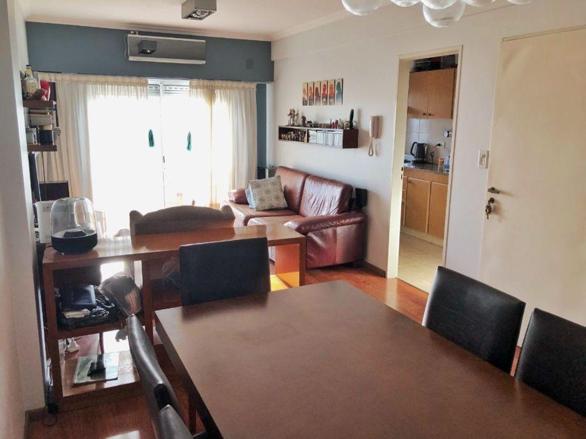 Foto de HERMOSO DEPARTAMENTO 3 AMBIENTES CON COCHERA - WILDE CENTRO, imagen 4