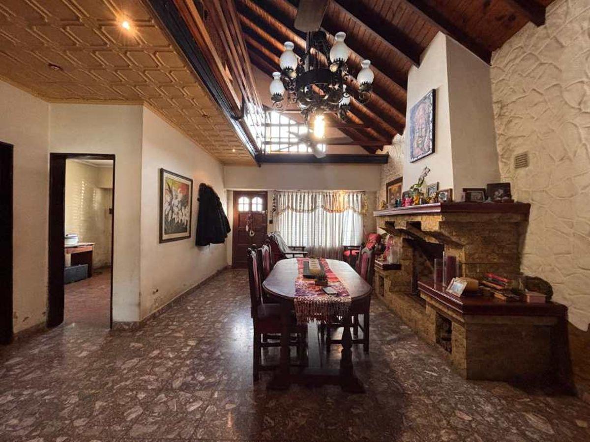 Foto de CASA EN VENTA EN BARRIO COOPERARIOS - QUILMES OESTE EXCELENTE, imagen 2