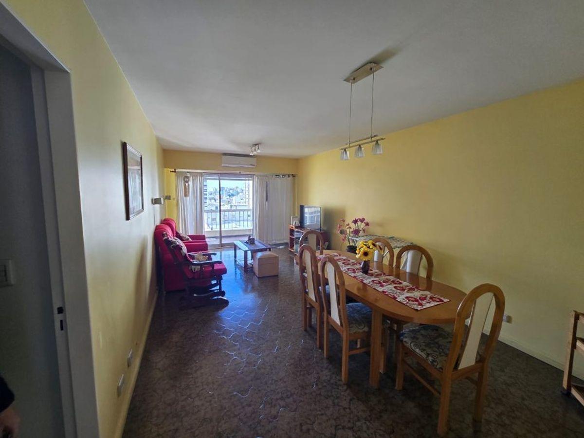 Foto de DEPARTAMENTO DE 4 AMBIENTES AMPLIO EN VENTA EN LAS TORRES DE PREFECTURA., imagen 2