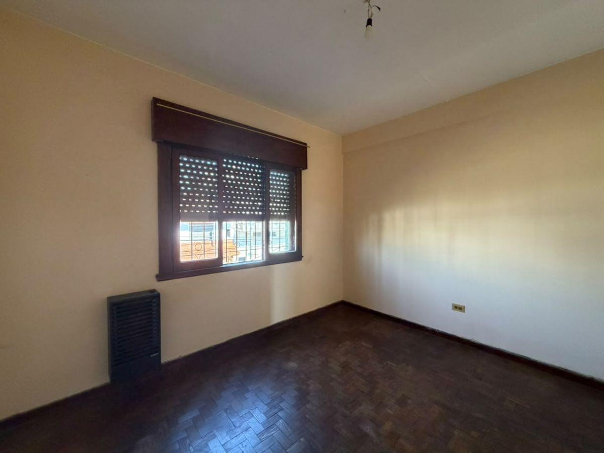 Foto de COMODO DEPARTAMENTO TIPO CASA EN ALQUILER - PRIMER PISO POR ESCALERA, imagen 4