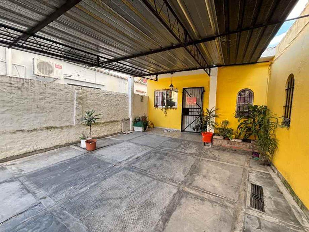 Foto de LOTE EN VENTA EN BERNAL ESTE - EXCELENTE POTENCIAL PARA INVERSIÓN O, imagen 2