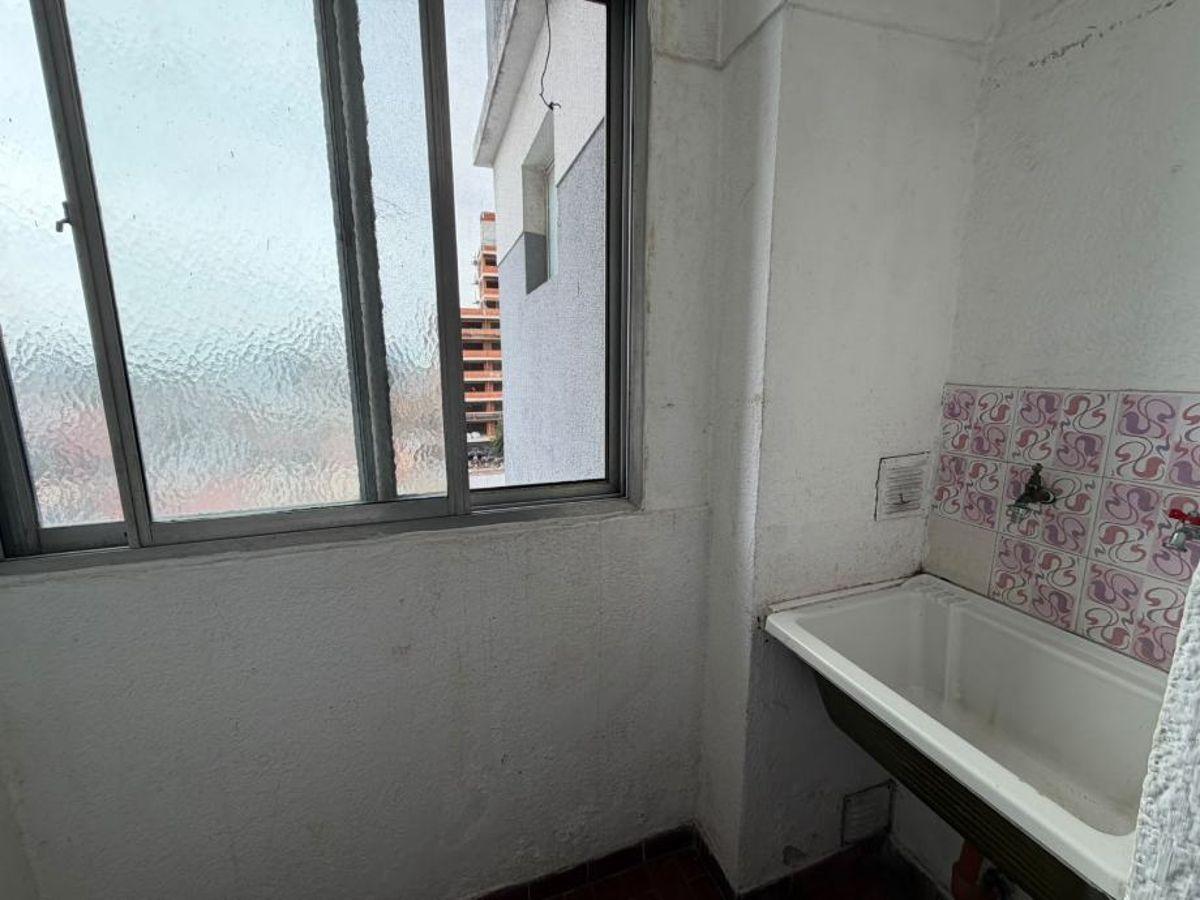 Foto de DEPARTAMENTO EN ALQUILER DE 2 AMBIENTES EN WILDE CENTRO, imagen 2