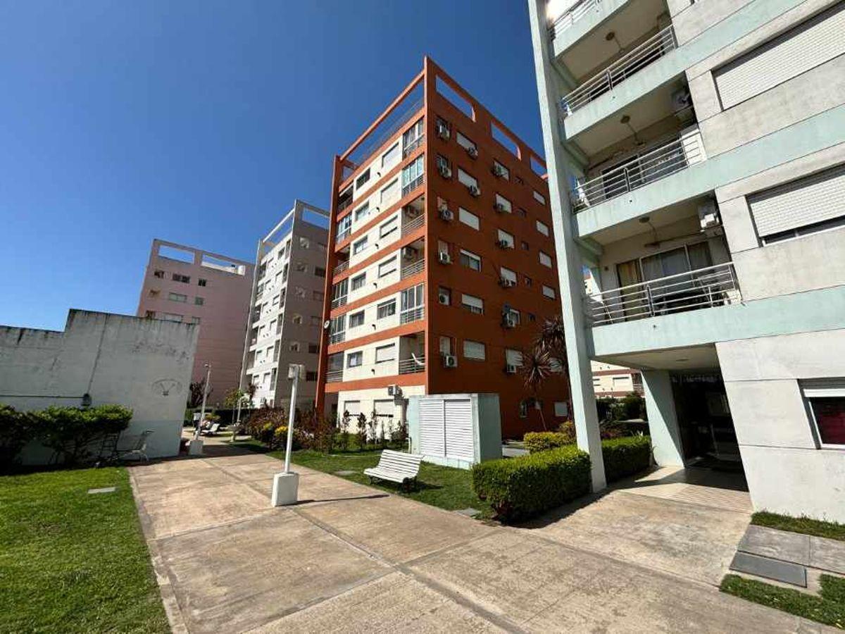 Foto de HERMOSO DEPARTAMENTO CON JARDIN PROPIO (EN TORRES PINAR DE WILDE), imagen 5