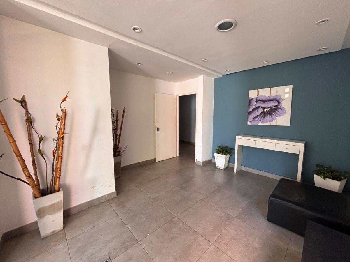 Foto de HERMOSO DEPARTAMENTO CON JARDIN PROPIO (EN TORRES PINAR DE WILDE), imagen 2