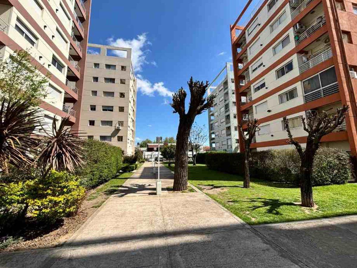 Foto de HERMOSO DEPARTAMENTO CON JARDIN PROPIO (EN TORRES PINAR DE WILDE), imagen 3