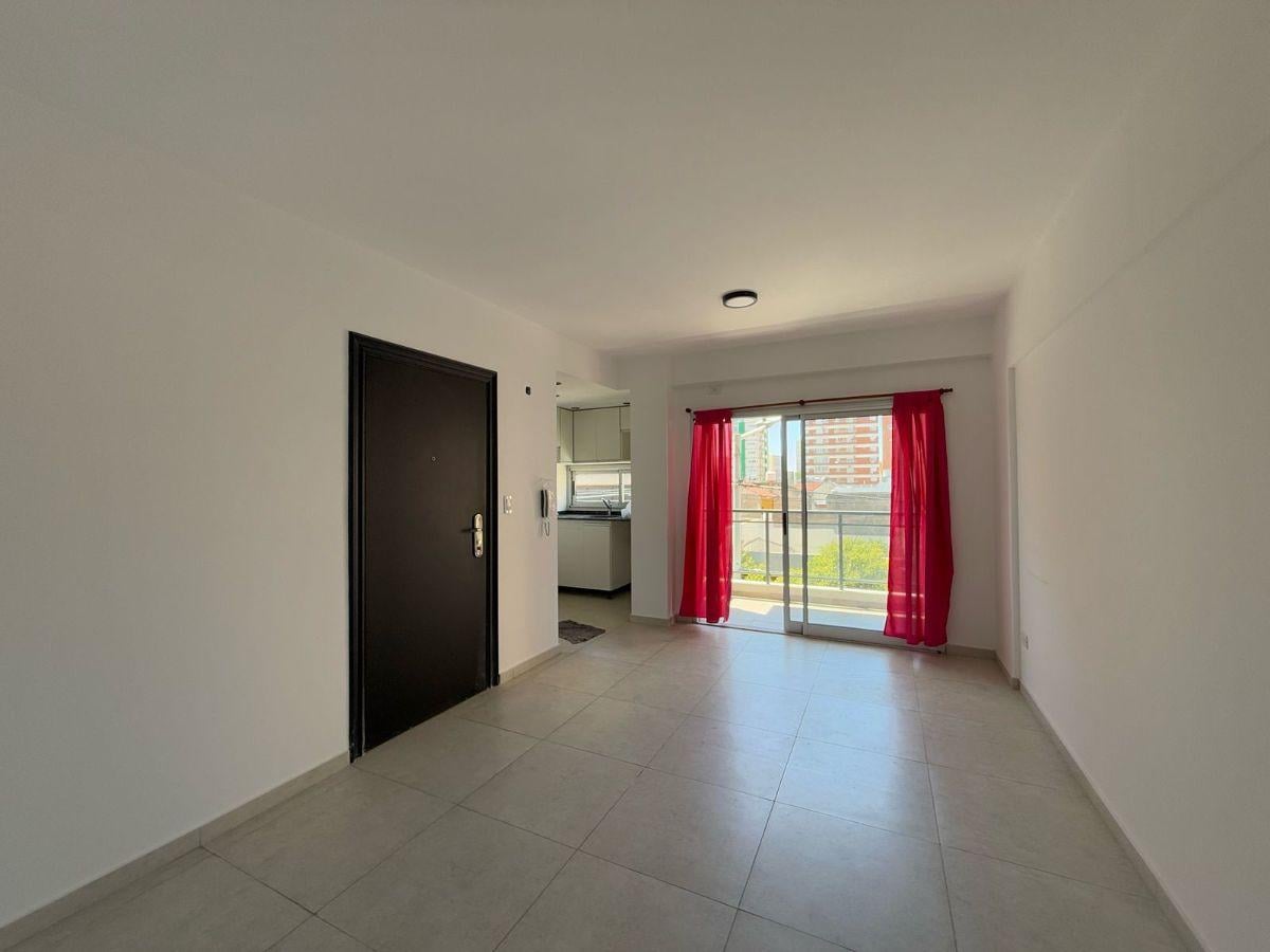Foto de HERMOSO DEPARTAMENTO DE 2 AMBIENTES MODERNO EN ALQUILER EN WILDE CENTRO, imagen 3