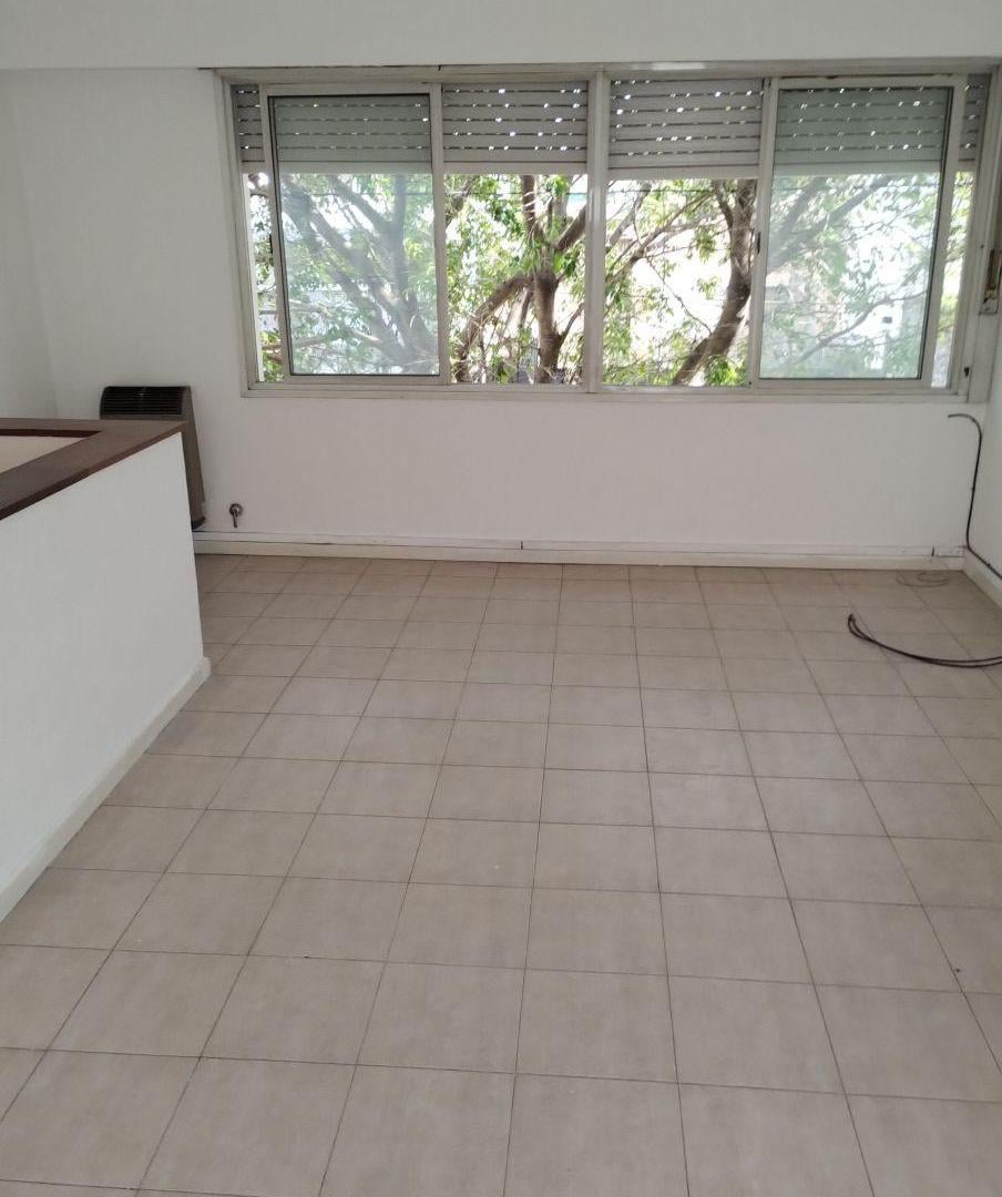 Alquiler PH. tres ambientes sin expensas
