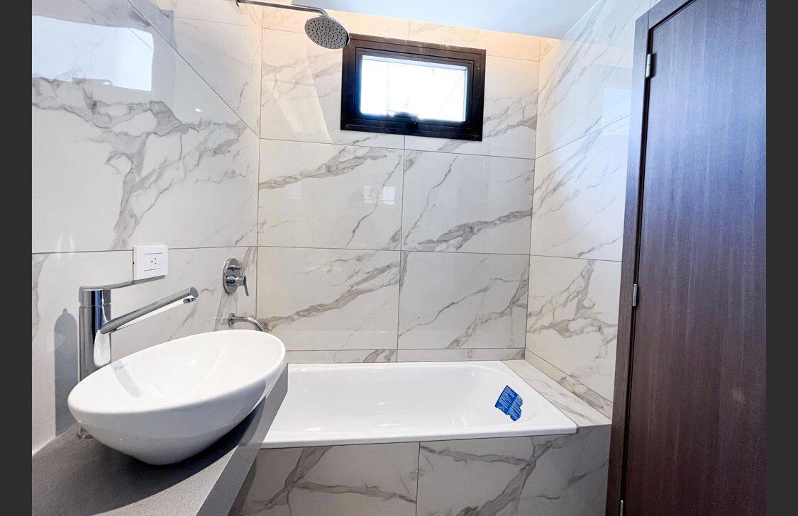 Venta - Departamento - Cuatro Ambientes - V. del Parque - C/cochera y Amenities. 3