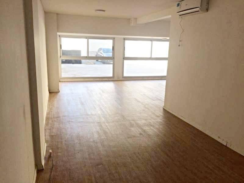 Foto de VENTA DEPARTAMENTO TRES AMBIENTES BELGRANO CON SEGURIDAD., imagen 4