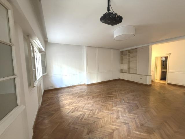 Foto de ALQUILER DEPARTAMENTO TRES AMBIENTES BELGRANO CON PATIO Y DEPENDENCIA., imagen 4