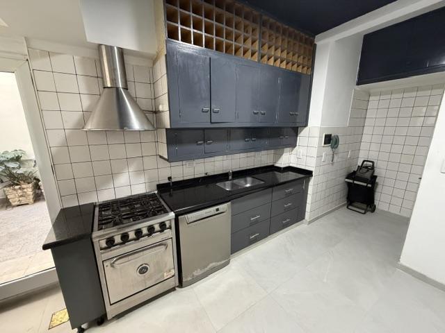 Foto de ALQUILER DEPARTAMENTO TRES AMBIENTES BELGRANO CON PATIO Y DEPENDENCIA., imagen 1