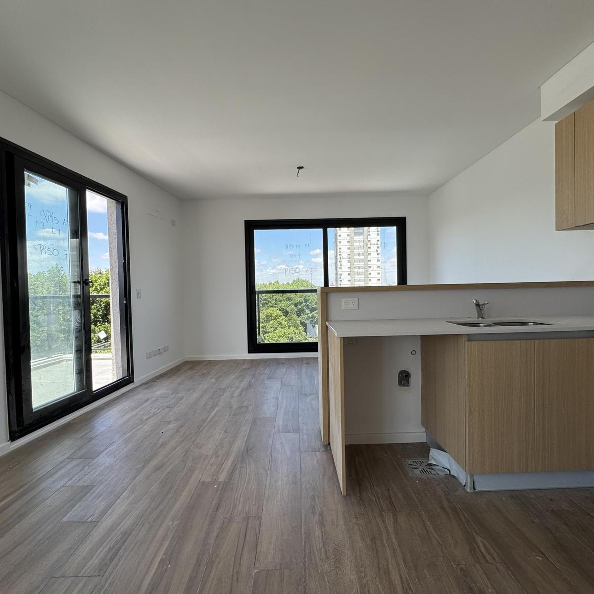 Entrega Inmediata · Blue Cramer · Hermoso 2 Amb Balcón en L · Apto Profesional! 3