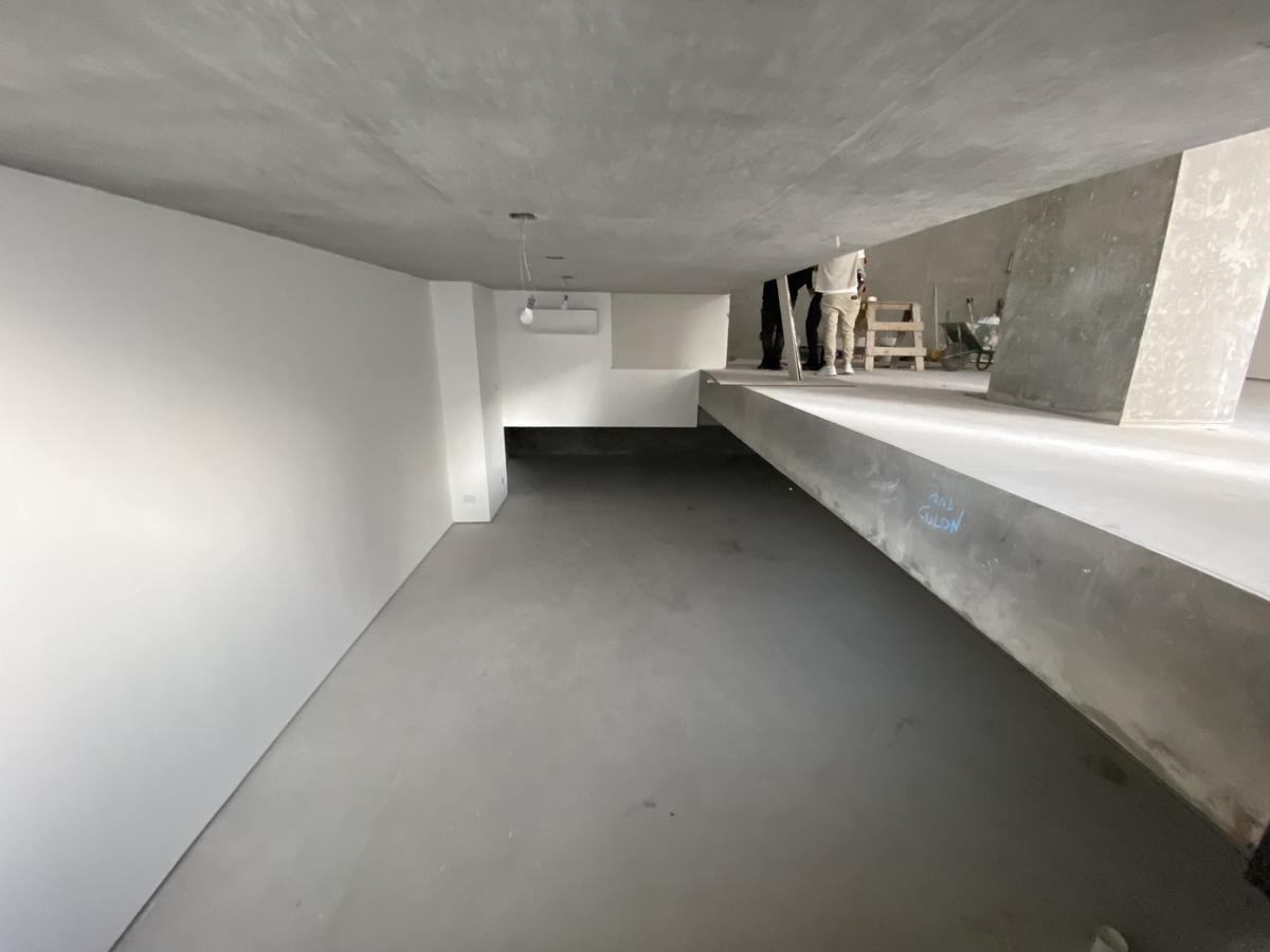 Venta Espectacular Local Sobre Directorio 151 m² 3